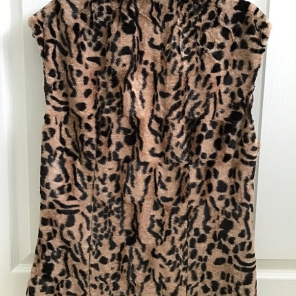 Faux fur leopard print vest size S - Picture 3 of 5